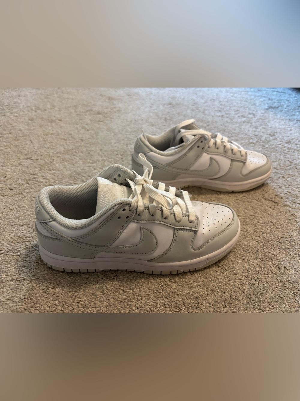 Women’s White and Light Gray Low Top Nike Sneakers Size 7 - Picture 2 of 6